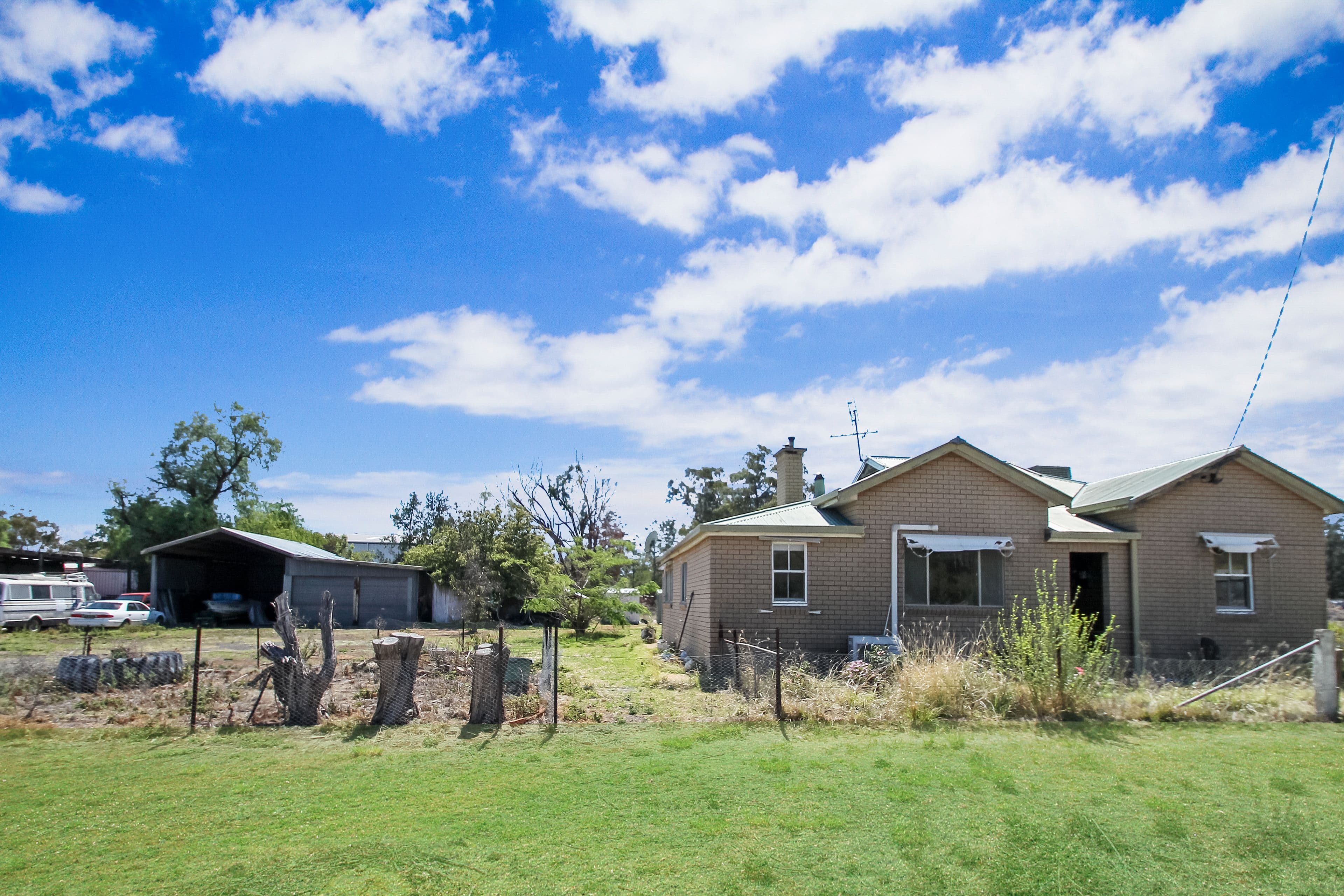 11 Arnold Avenue, Spring Ridge - Image 1