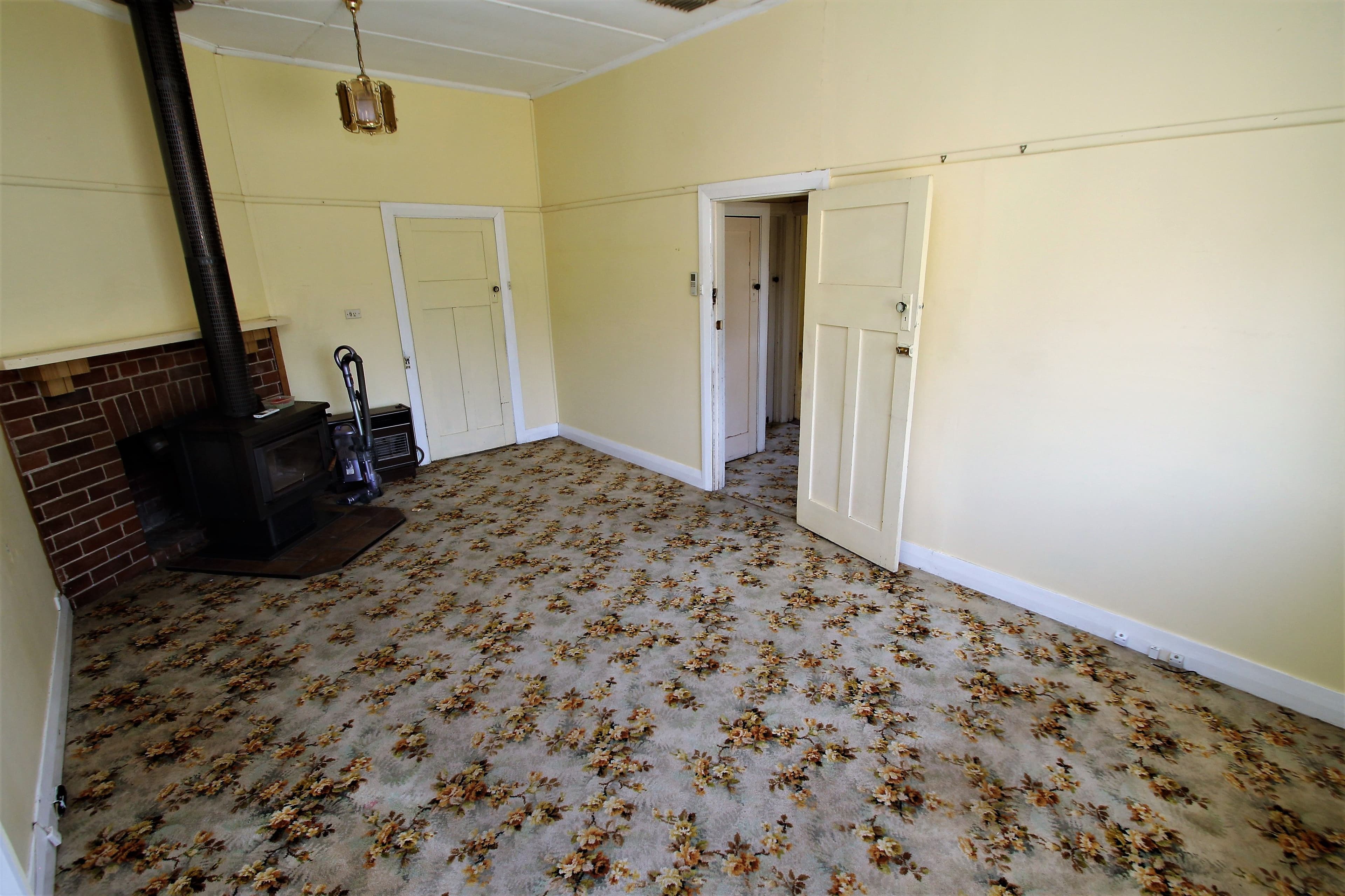 11 Arnold Avenue, Spring Ridge - Thumbnail 8