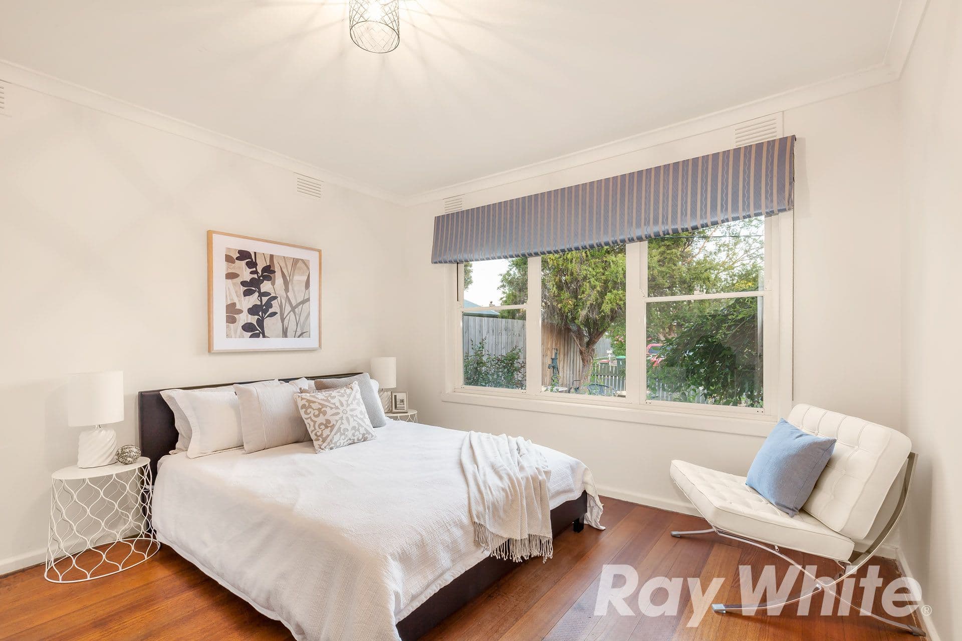 24 Longbrae Avenue, Forest Hill VIC 3131, Forest Hill - Thumbnail 2