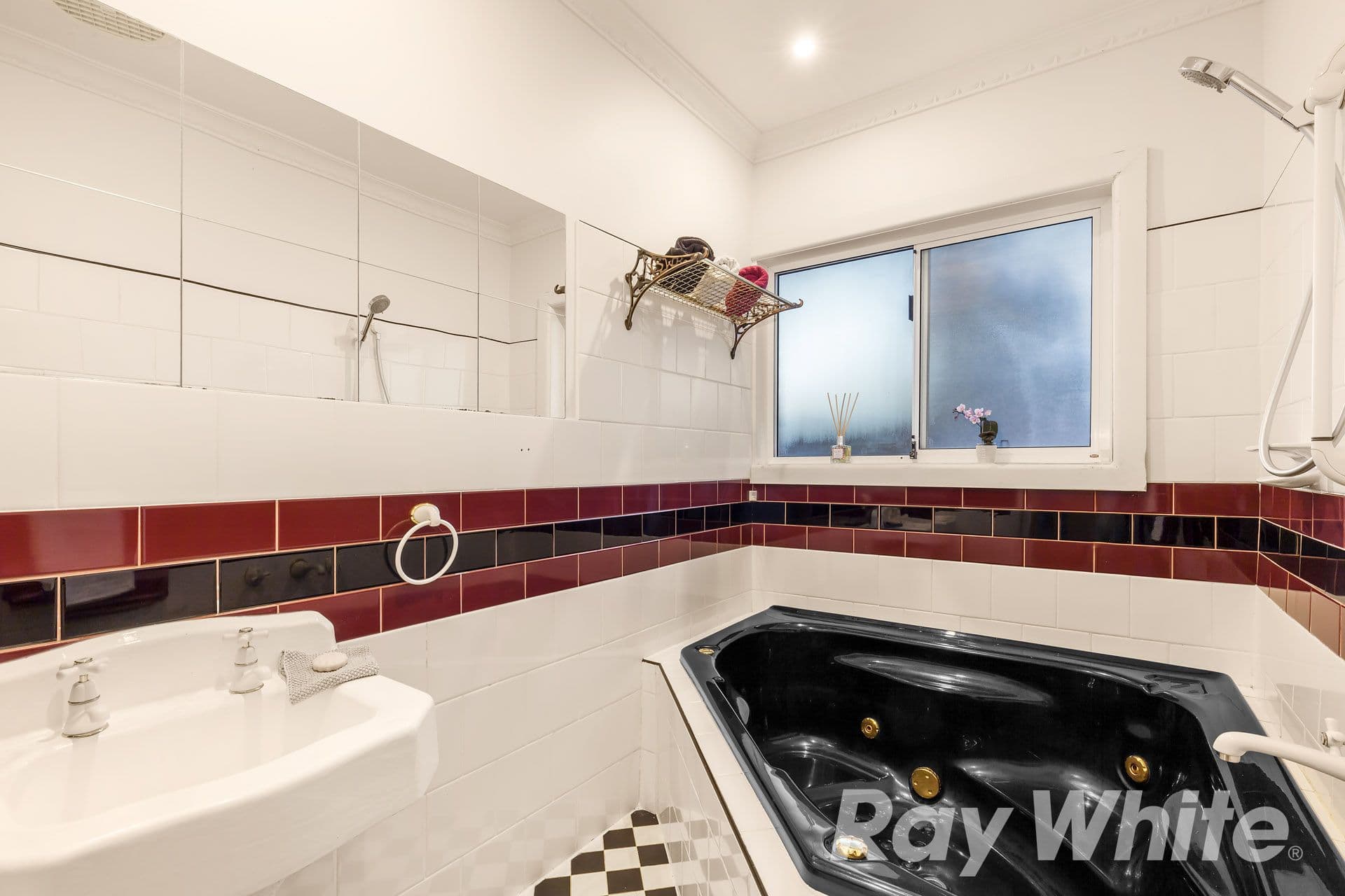 24 Longbrae Avenue, Forest Hill VIC 3131, Forest Hill - Thumbnail 5