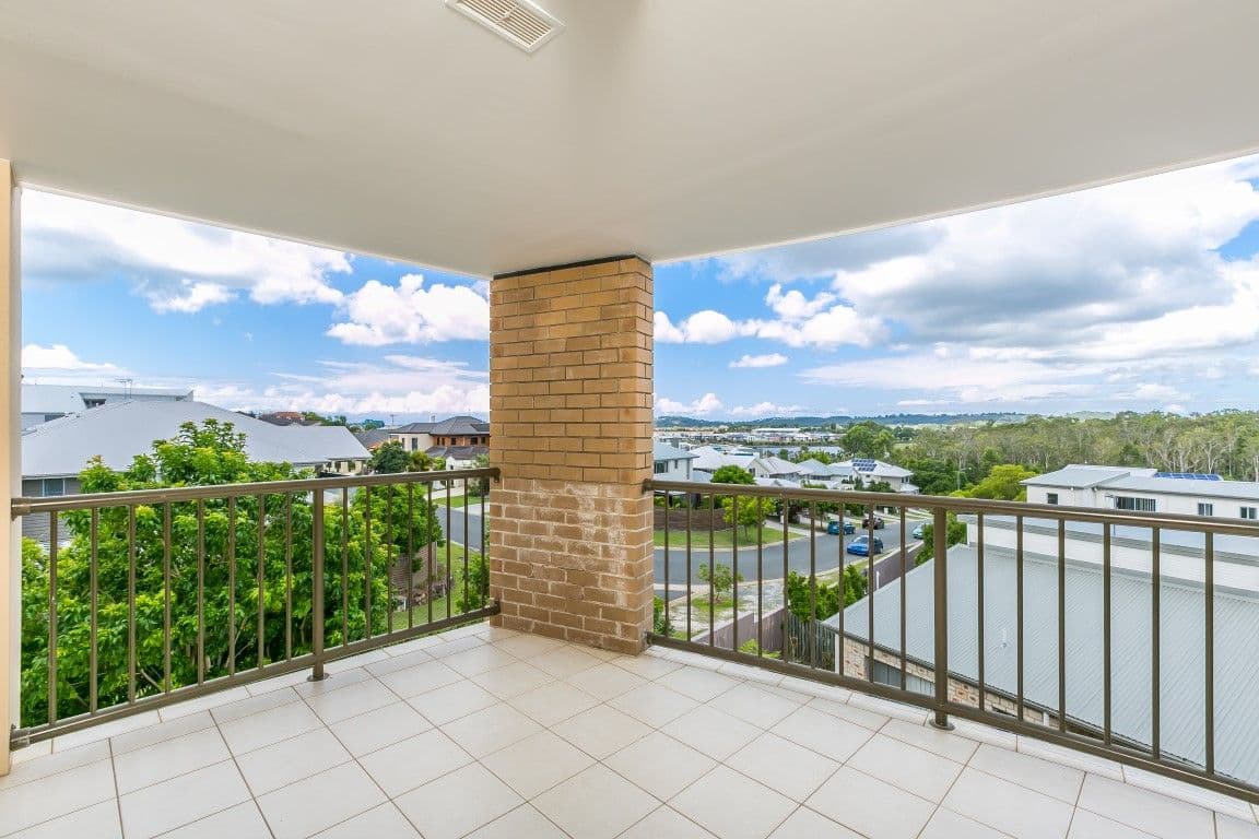 27 Ranier Crescent, Varsity Lakes QLD 4227, Varsity Lakes - Thumbnail 2