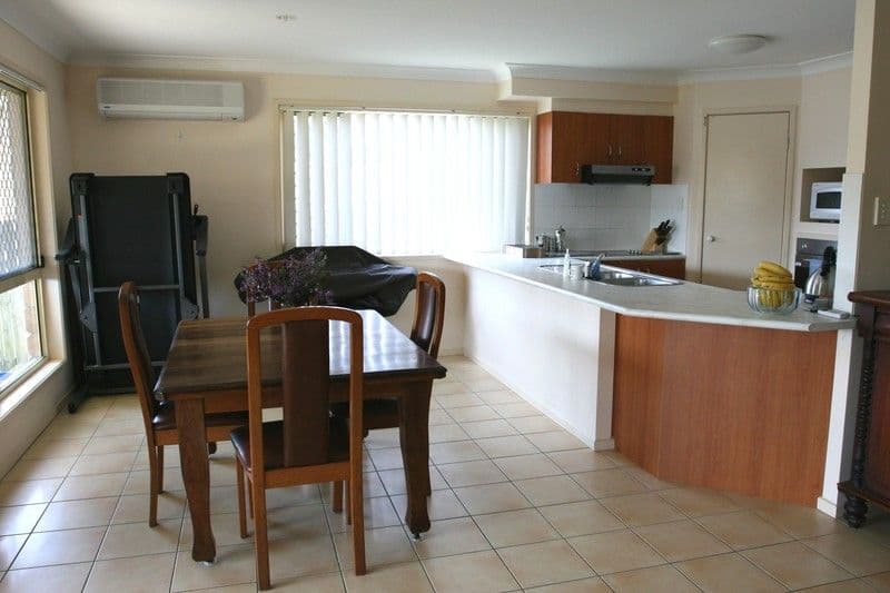 33 Bedivere Drive, ORMEAU QLD 4208, Ormeau - Thumbnail 3