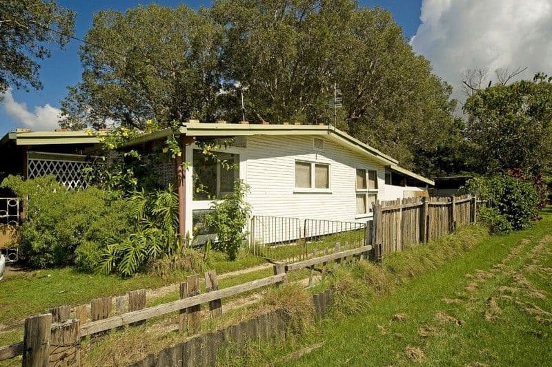 8 Echlin Street, LABRADOR QLD 4215, Labrador - Thumbnail 2