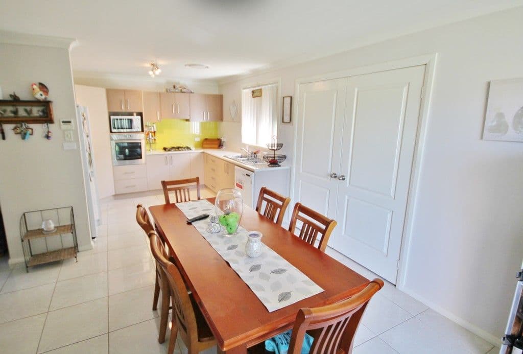 56 Binalong Street, Young NSW 2594, Young - Thumbnail 3