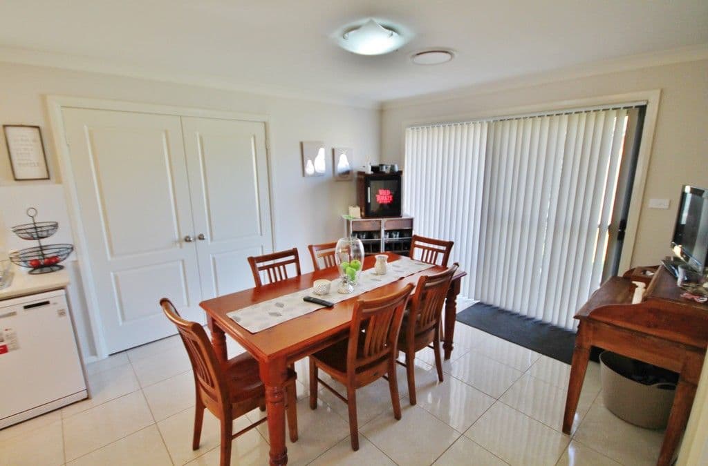 56 Binalong Street, Young NSW 2594, Young - Thumbnail 5
