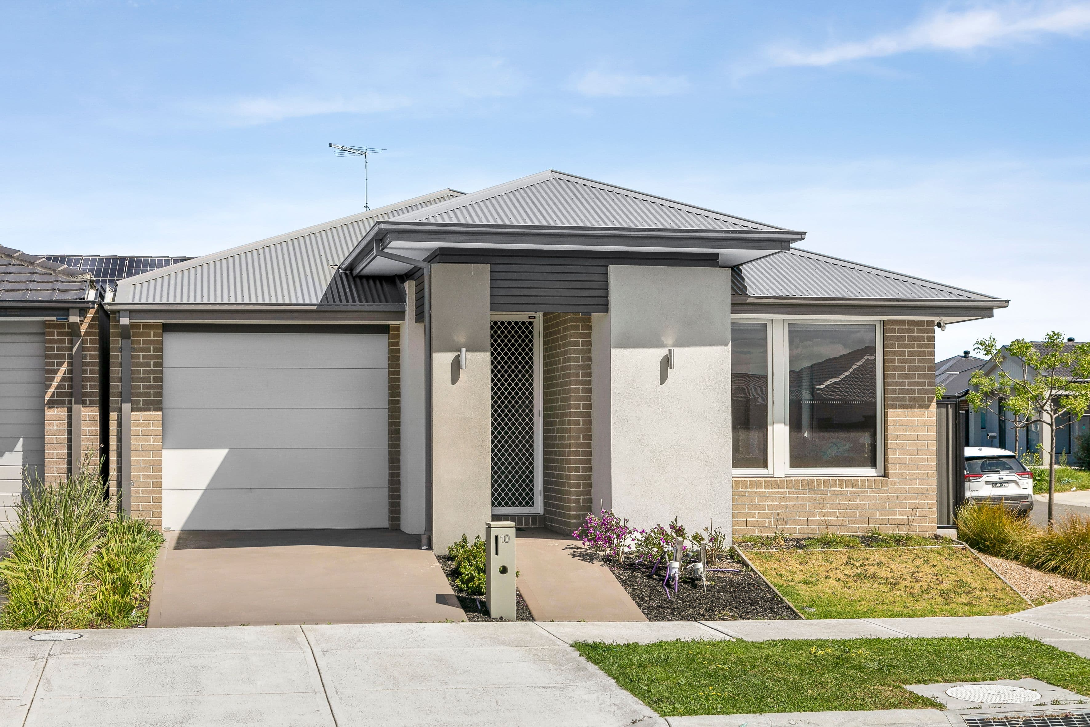 10 Bowenia Avenue, Craigieburn VIC 3064, Craigieburn - Thumbnail 2