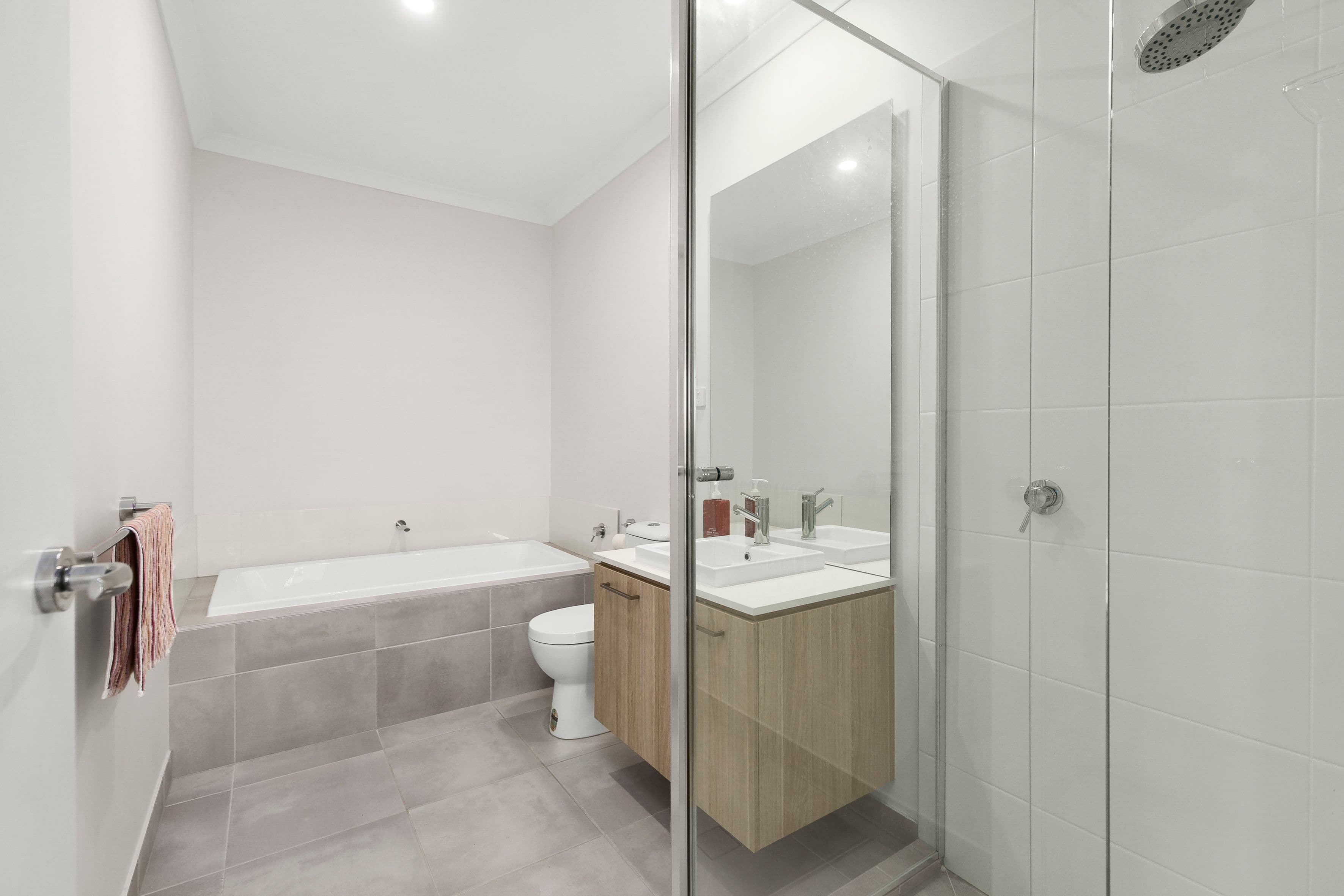 10 Bowenia Avenue, Craigieburn VIC 3064, Craigieburn - Thumbnail 7