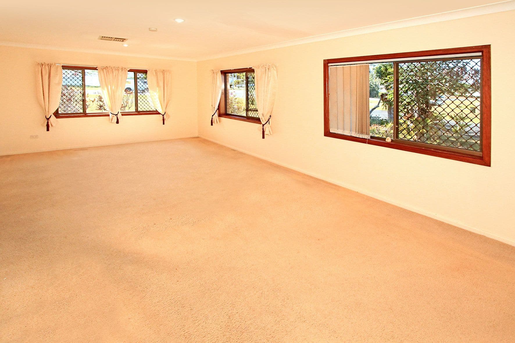 22 Adelaide Park Road, Yeppoon QLD 4703, Yeppoon - Thumbnail 5