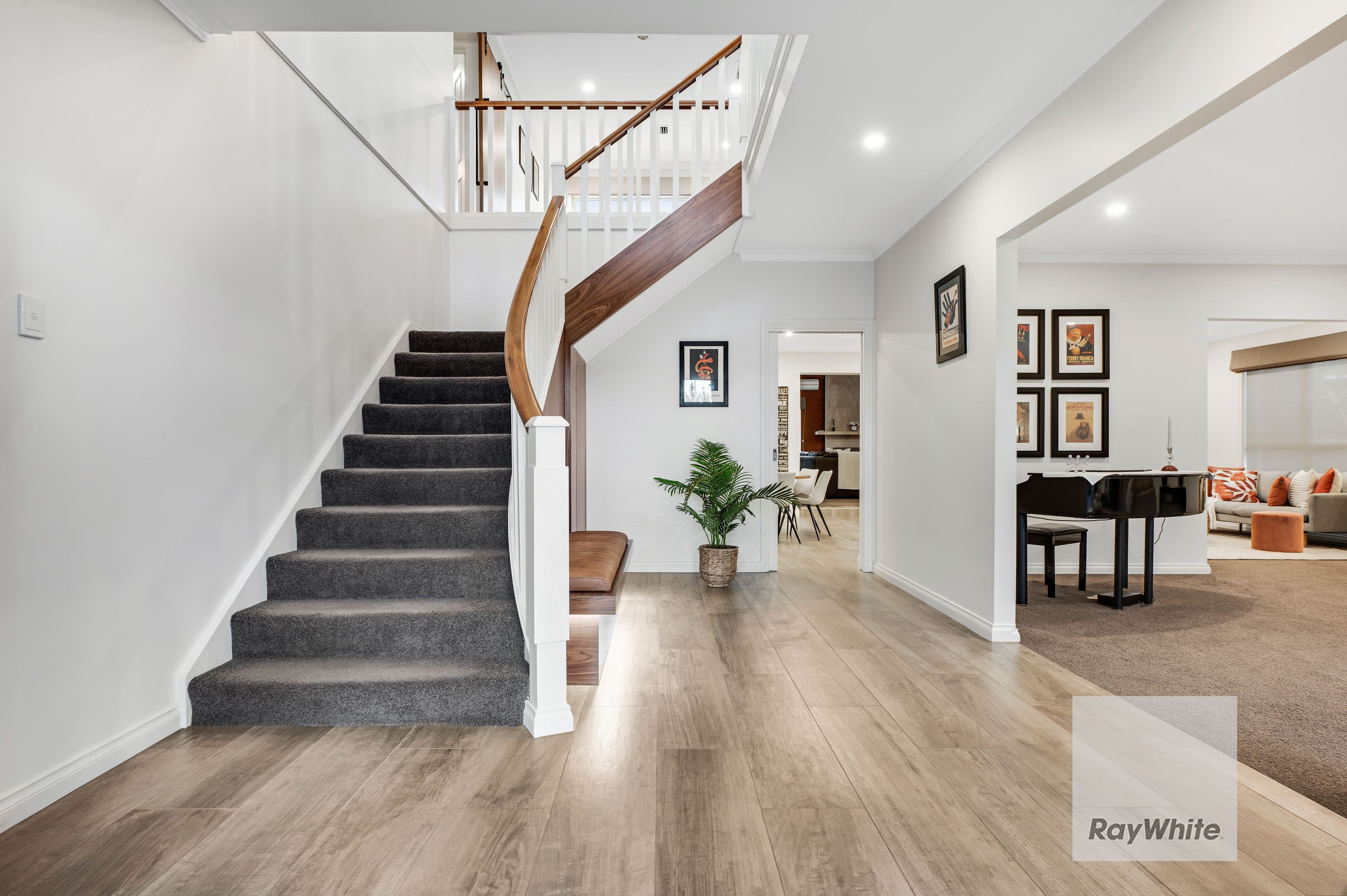 27 Macmillan Avenue, Greenvale VIC 3059, Greenvale - Thumbnail 2