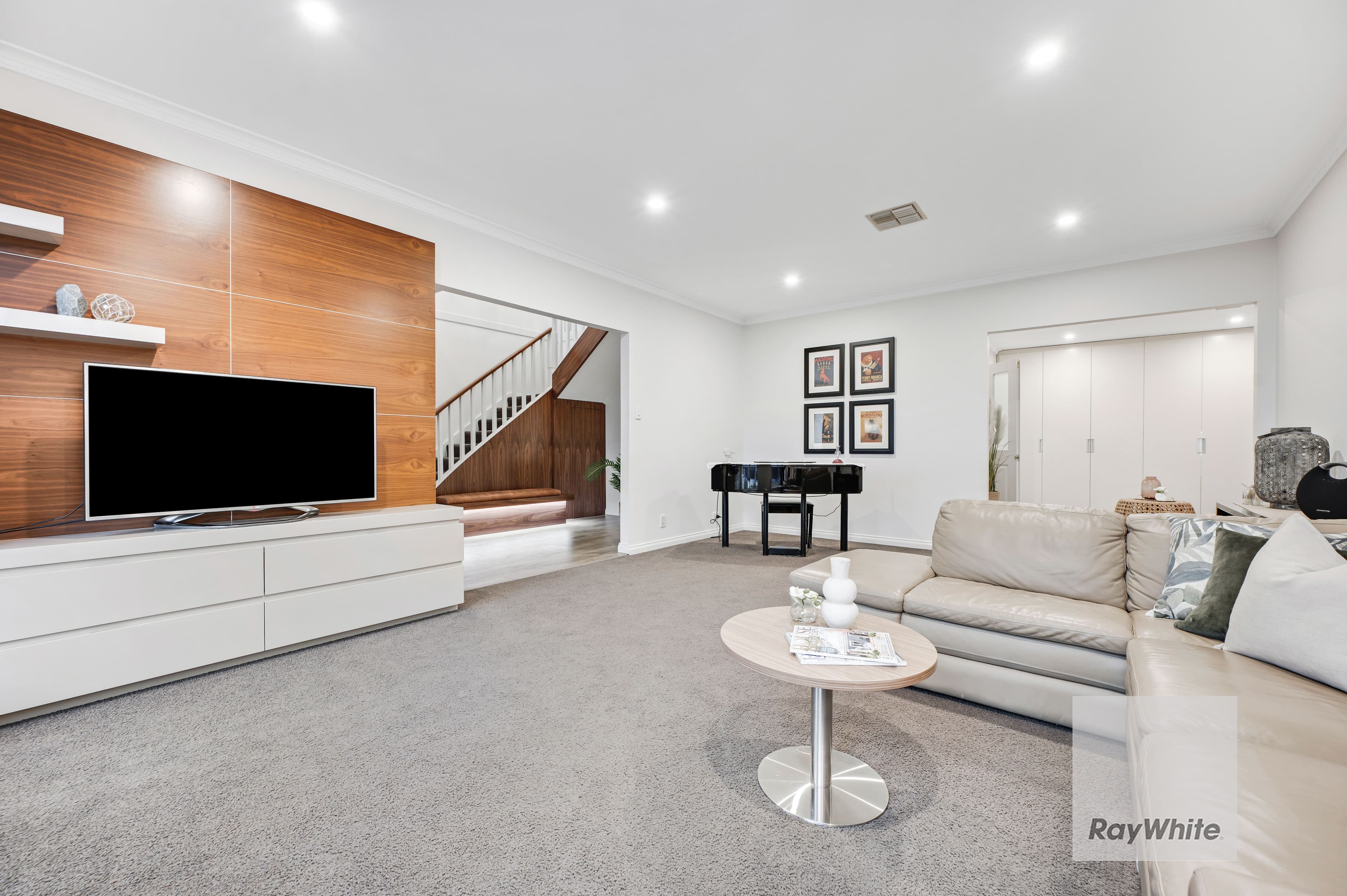 27 Macmillan Avenue, Greenvale VIC 3059, Greenvale - Thumbnail 3