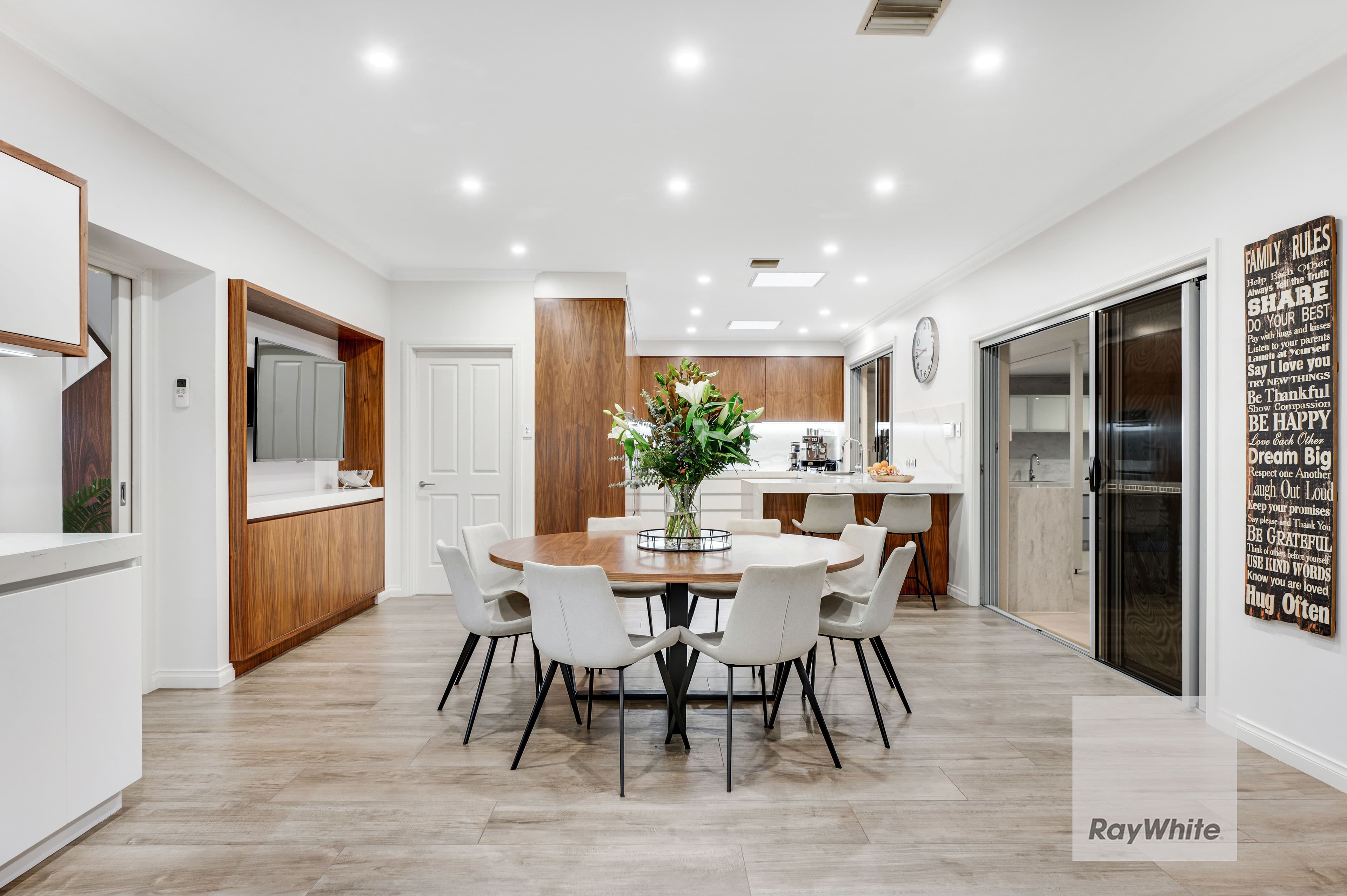 27 Macmillan Avenue, Greenvale VIC 3059, Greenvale - Thumbnail 7