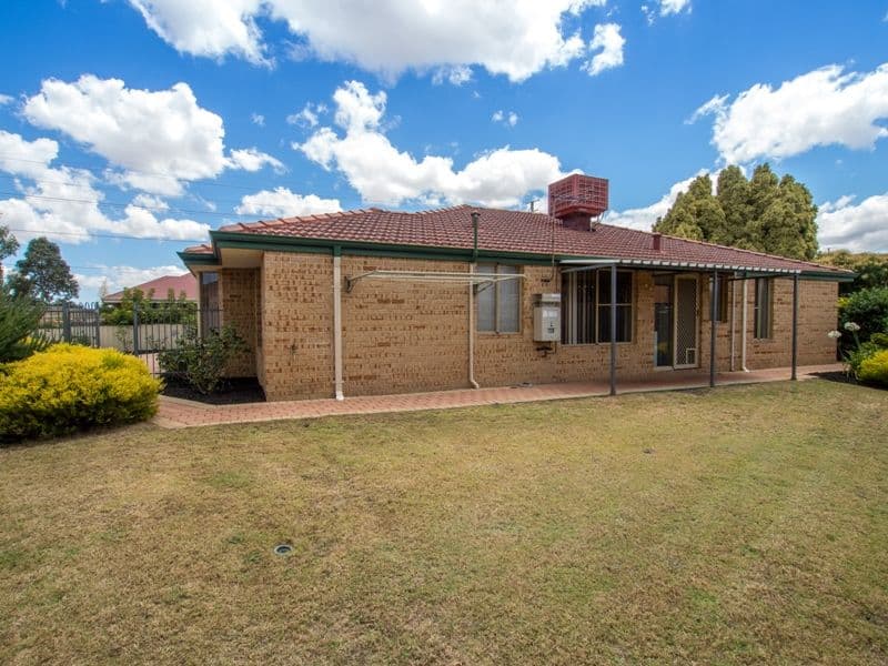 8 Oriole Way, Thornlie WA 6108, Thornlie - Thumbnail 4
