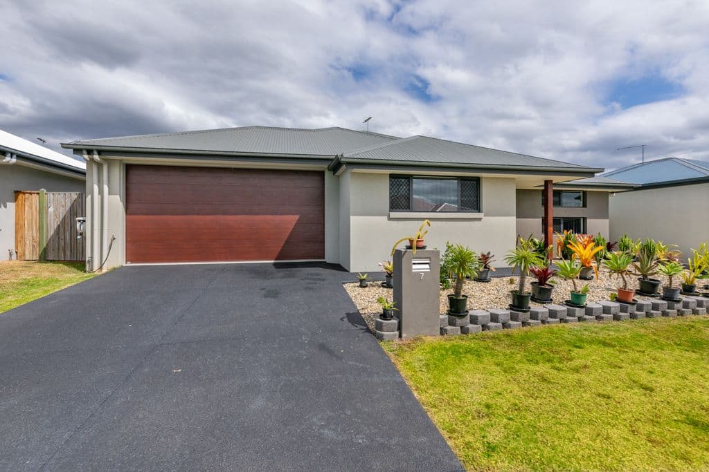 7 Aspen Street, Caboolture QLD 4510, Caboolture - Thumbnail 2