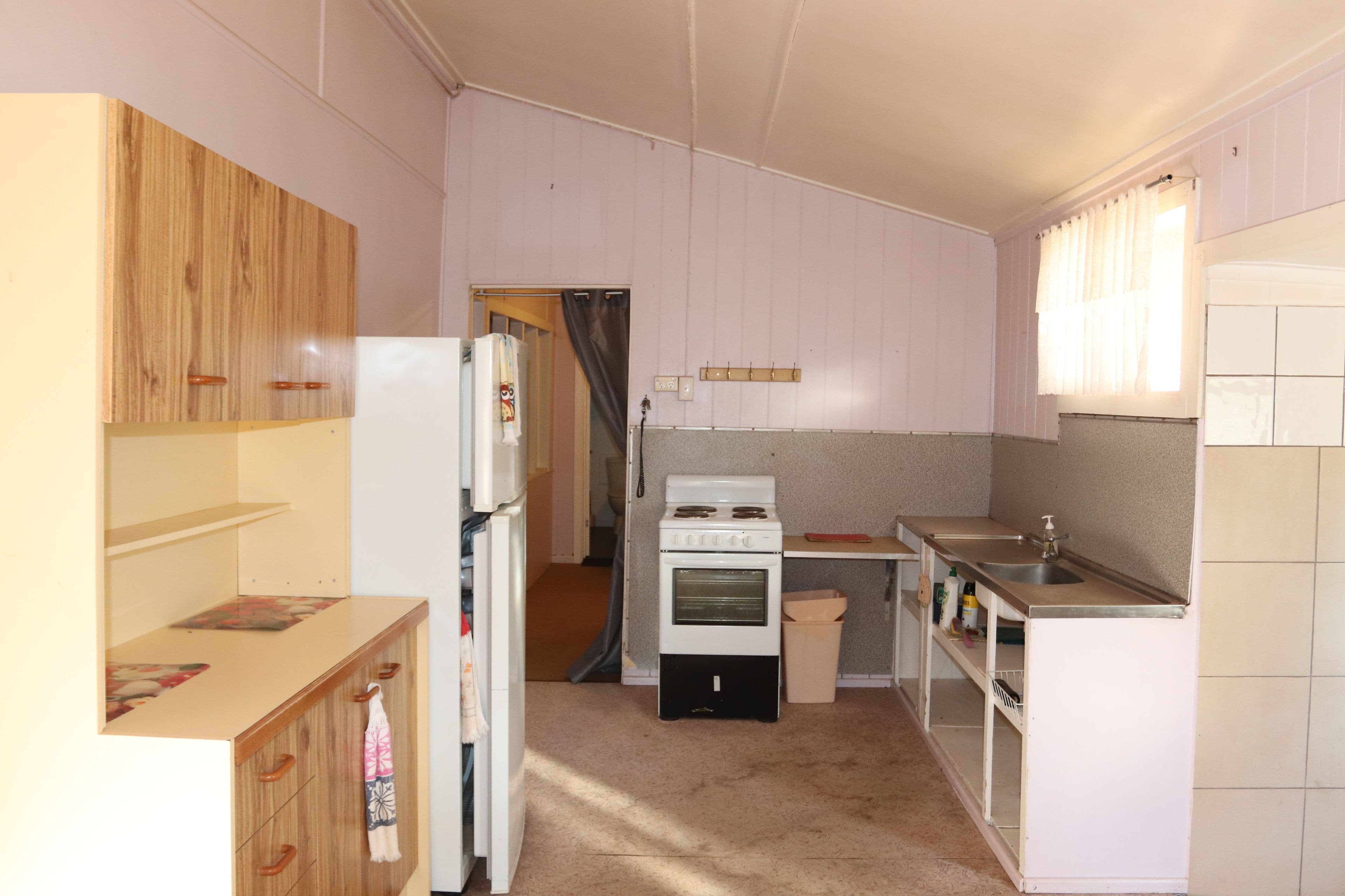 118 Watson Street, Charleville QLD 4470, Charleville - Thumbnail 2