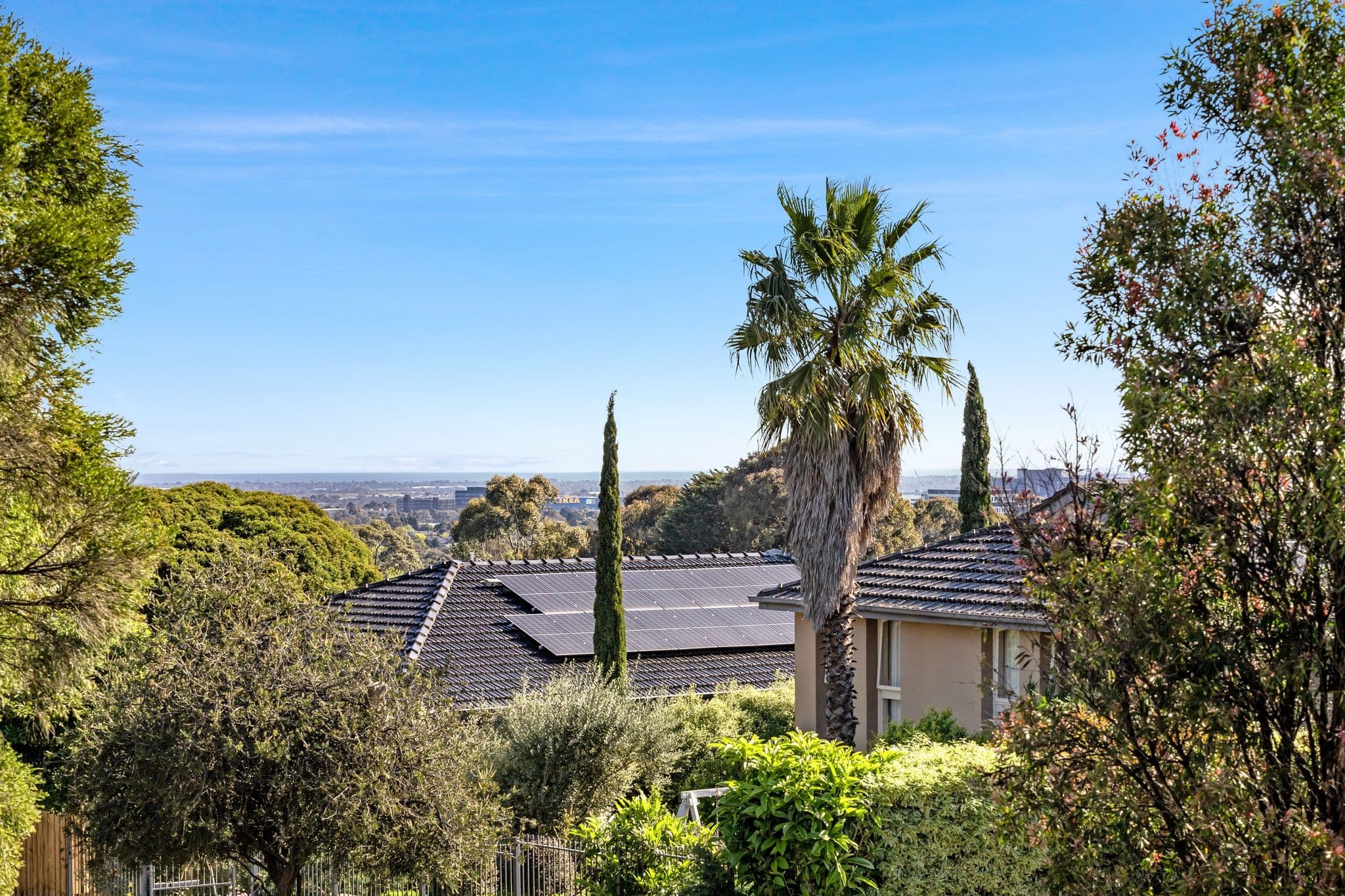 6 Michelle Place, Wheelers Hill VIC 3150, Wheelers Hill - Thumbnail 2