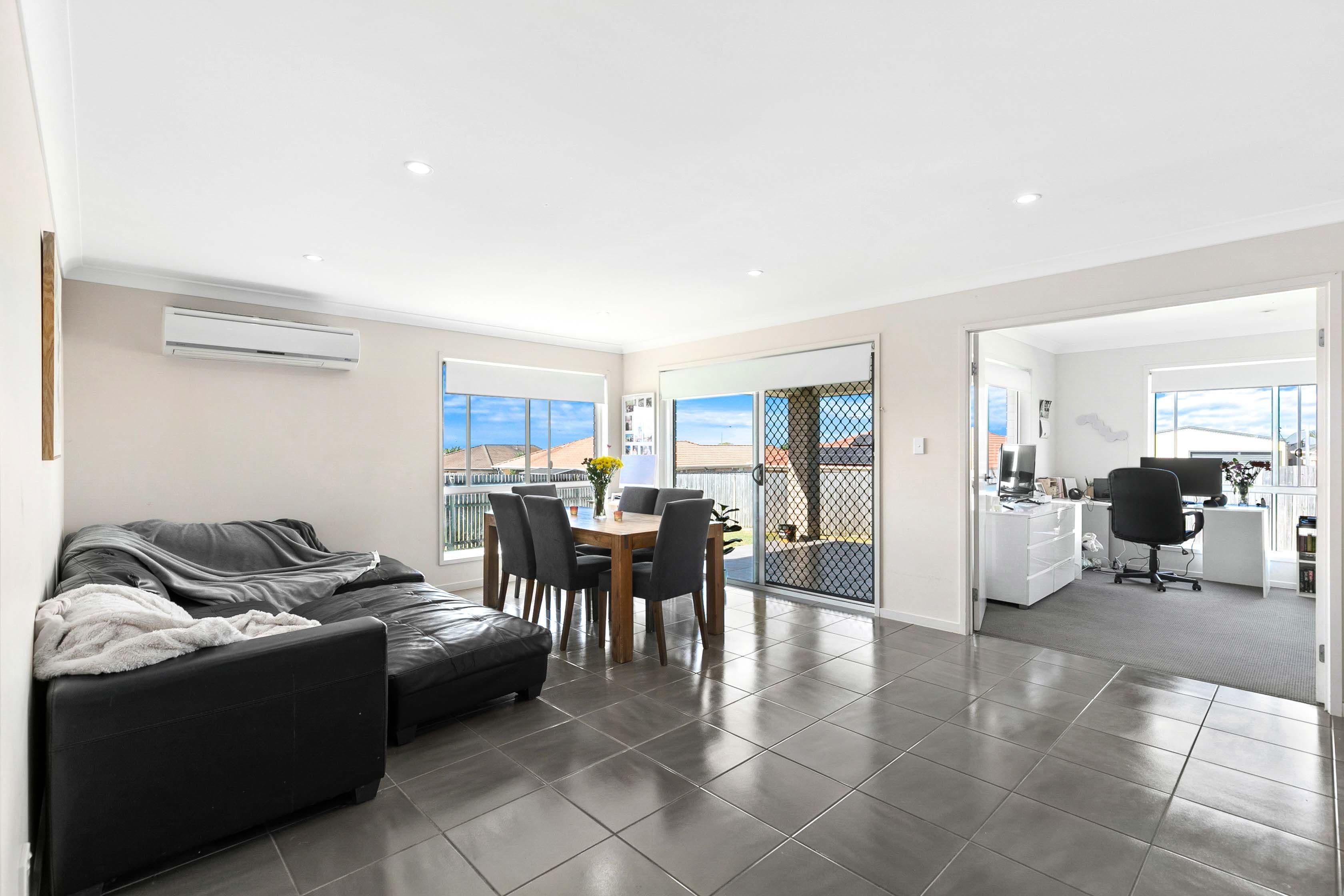 6 Parame Court, Nikenbah QLD 4655, Nikenbah - Thumbnail 2