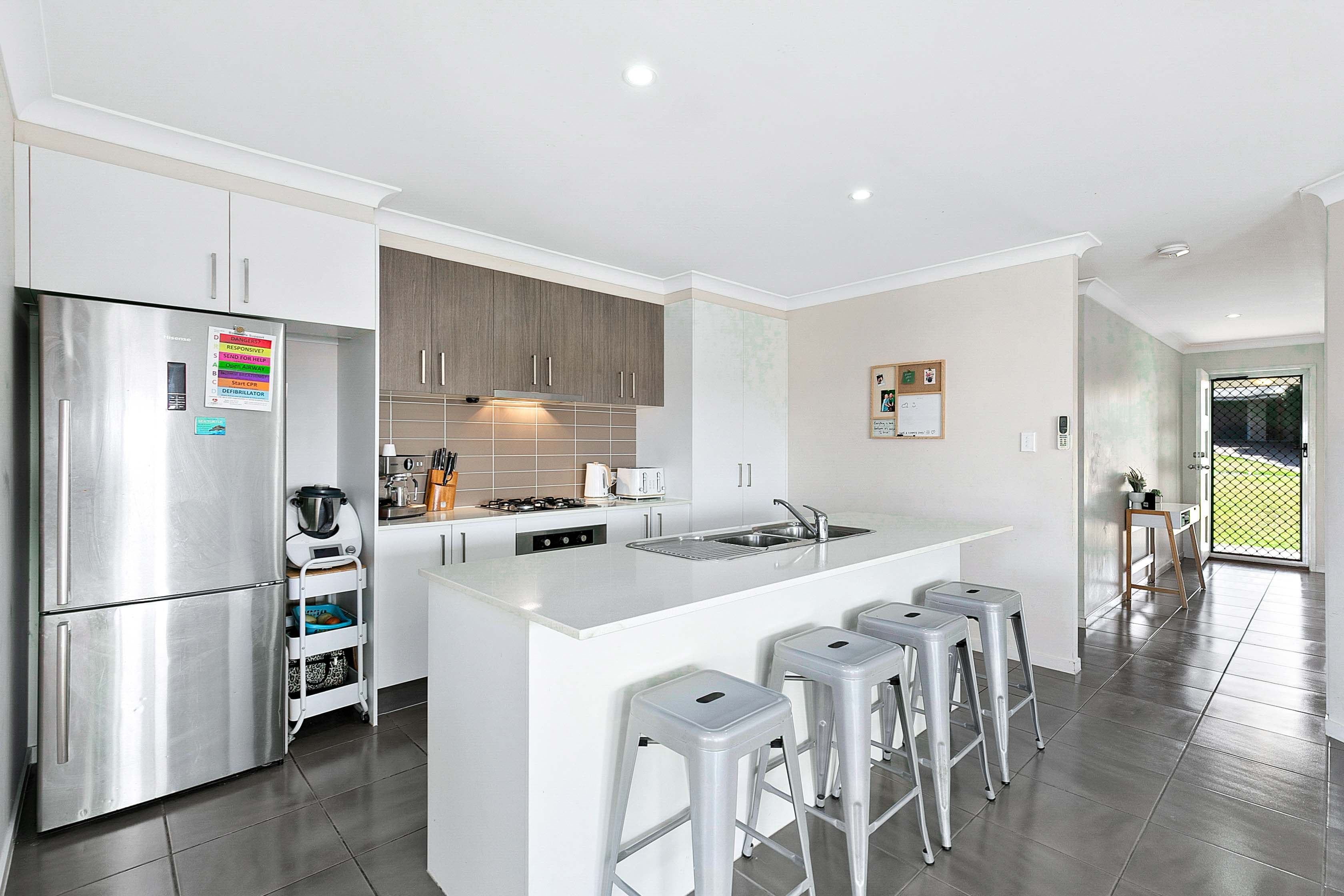6 Parame Court, Nikenbah QLD 4655, Nikenbah - Thumbnail 4