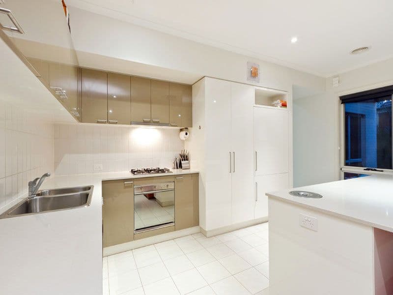 2 Oakmont Crescent, HEATHERTON VIC 3202, Heatherton - Thumbnail 4