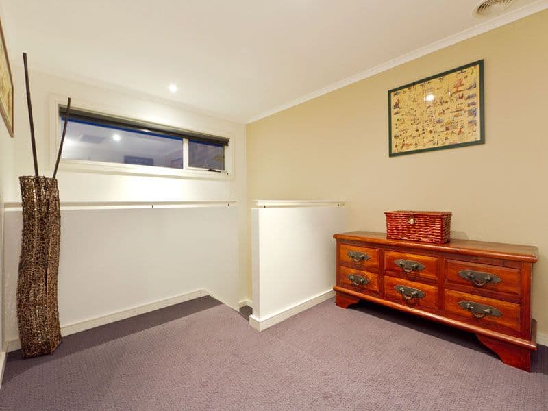 2 Oakmont Crescent, HEATHERTON VIC 3202, Heatherton - Thumbnail 8