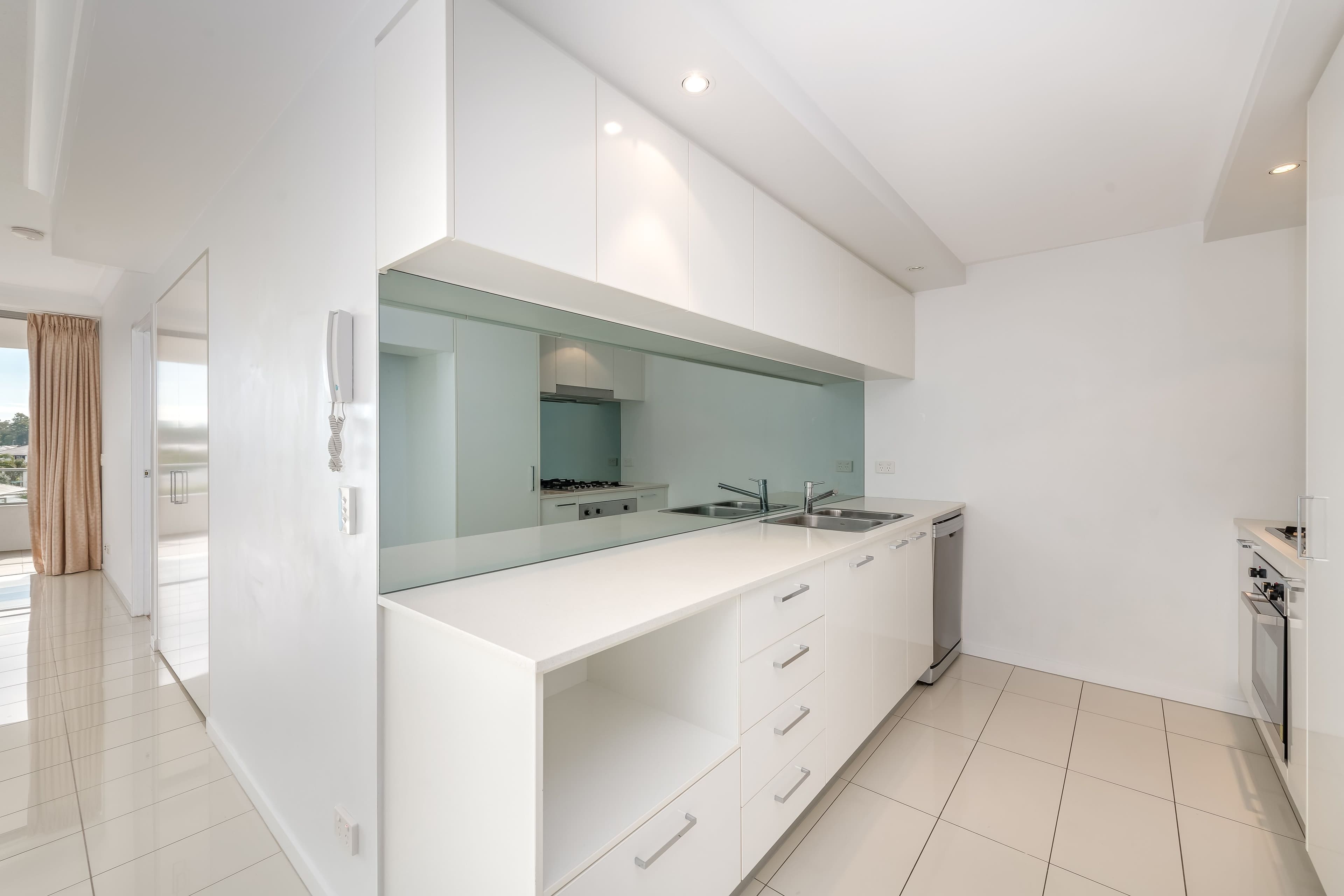 41 Harbour Town Drive, Biggera Waters QLD 4216, Biggera Waters - Thumbnail 2
