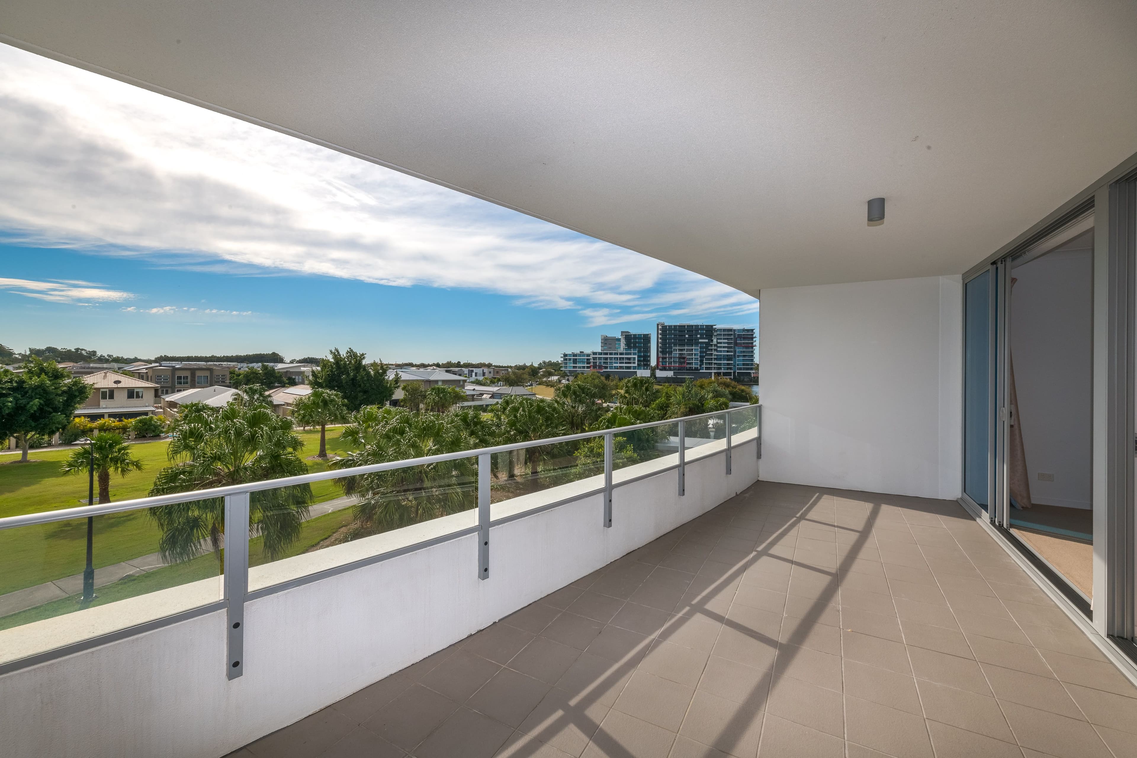 41 Harbour Town Drive, Biggera Waters QLD 4216, Biggera Waters - Thumbnail 4