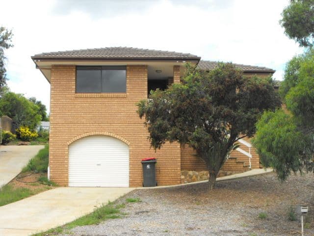 83 East Street, PARKES NSW 2870, Parkes - Image 1