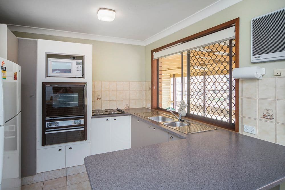 10 Gatton Court, HELENSVALE QLD 4212, Helensvale - Thumbnail 3