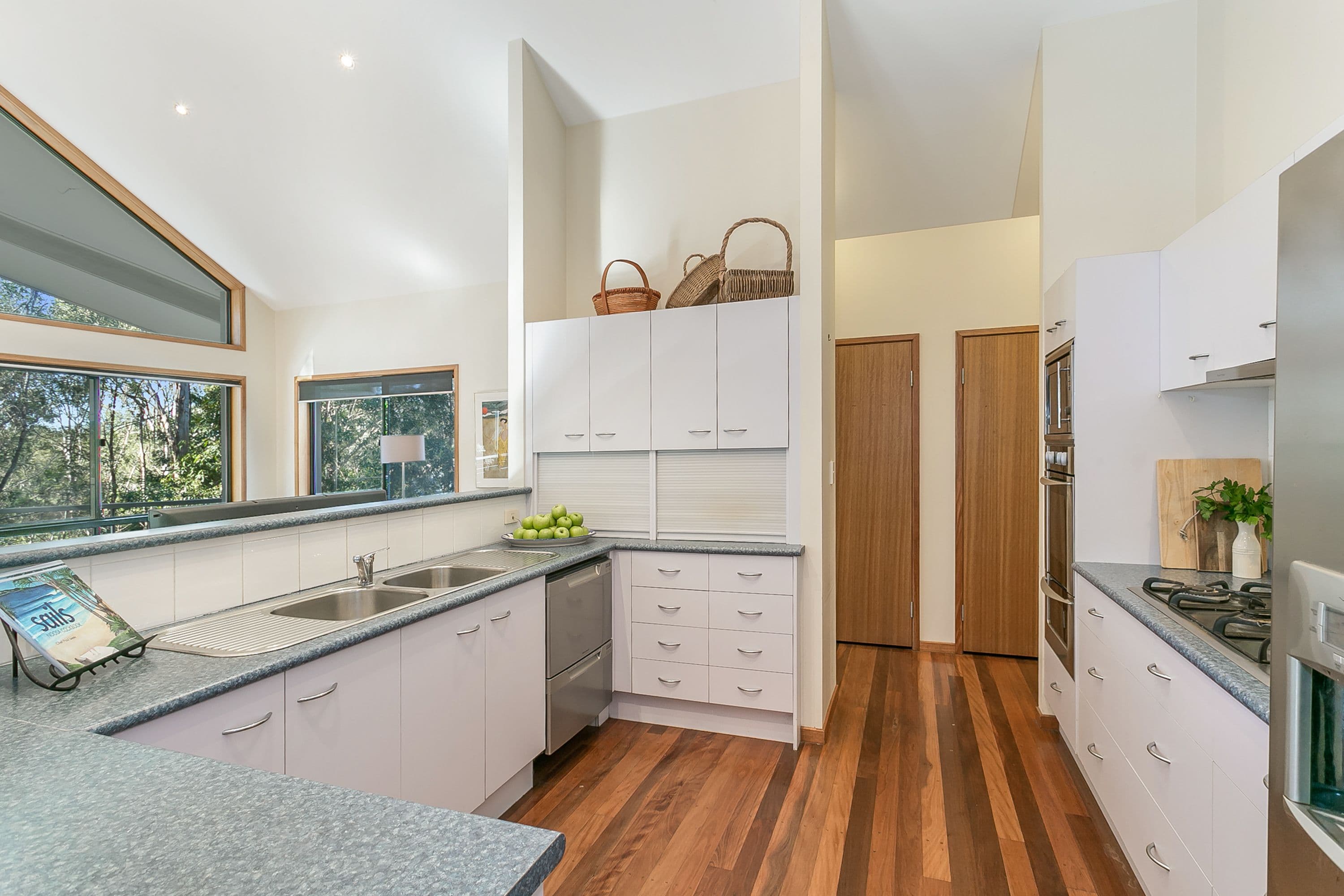 55 Logan Place, Pullenvale QLD 4069, Pullenvale - Thumbnail 7