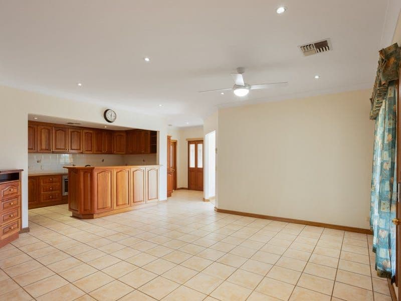 17 Nalara Avenue, Loxton SA 5333, Loxton - Thumbnail 4
