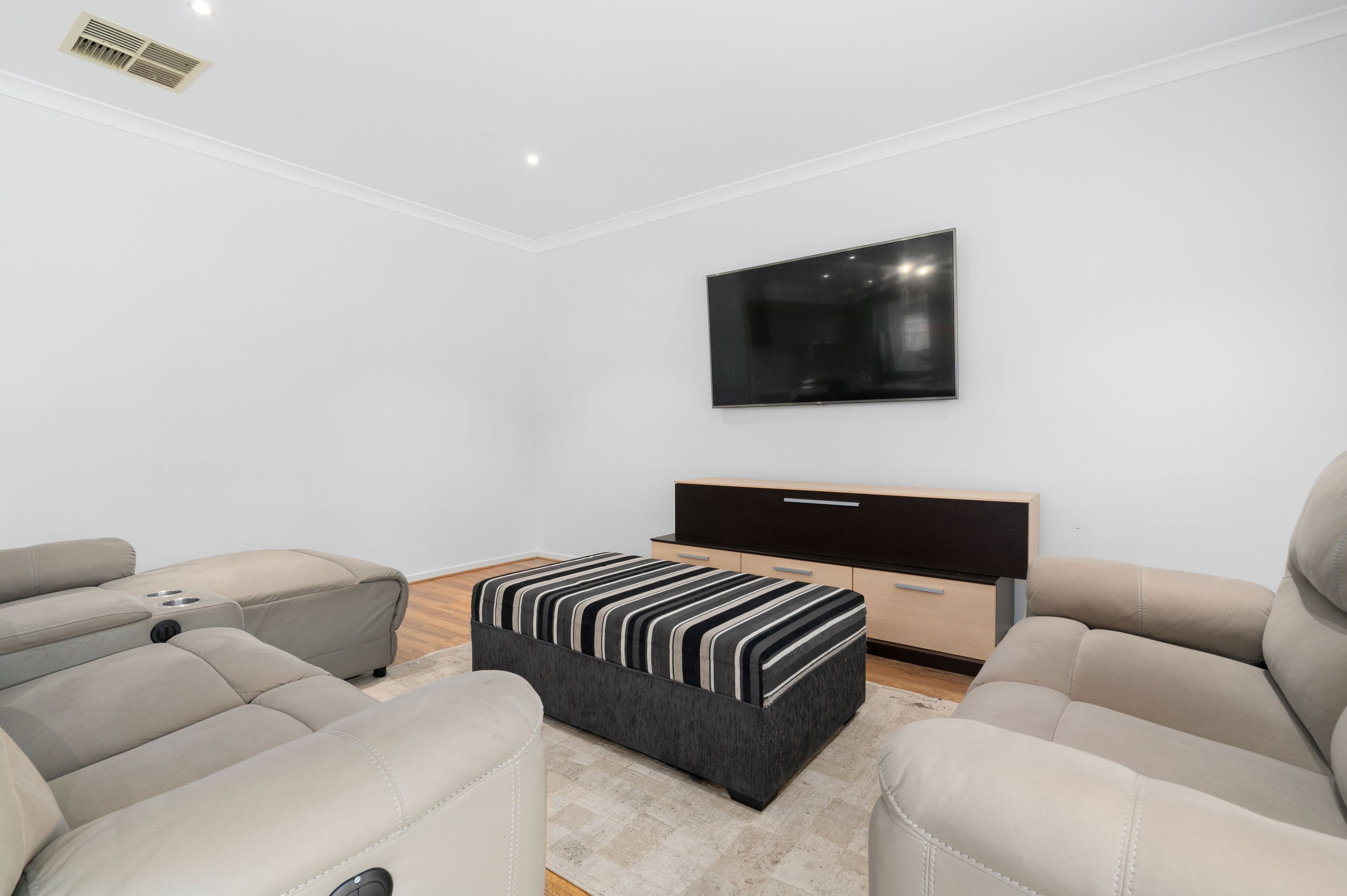 38 Gyrfalcon Way, Doreen VIC 3754, Doreen - Thumbnail 5