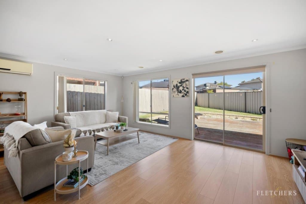 23 Aisbett Close, Lynbrook - Thumbnail 4