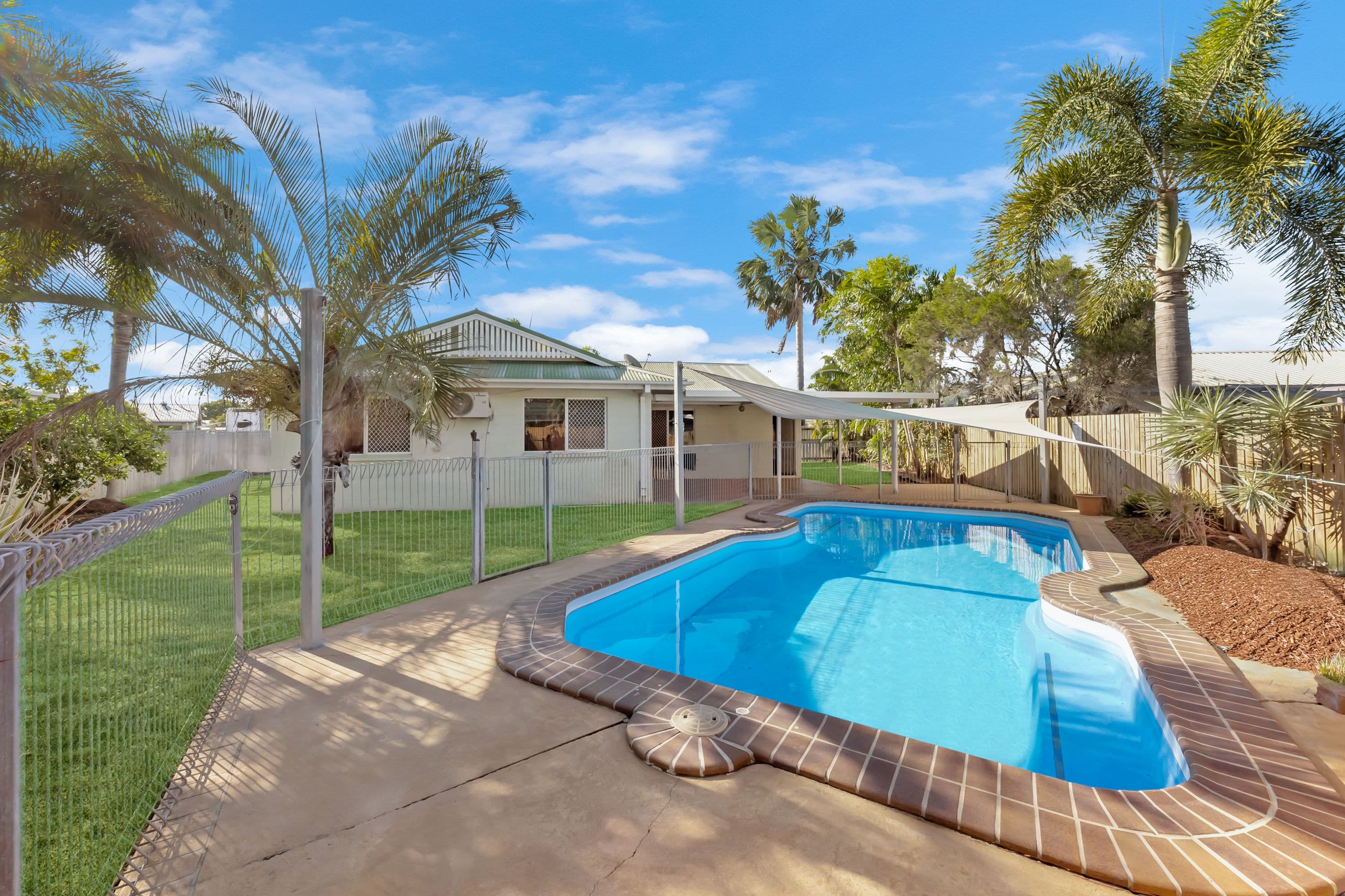 8 Colchester Crescent, Kirwan QLD 4817, Kirwan - Thumbnail 2