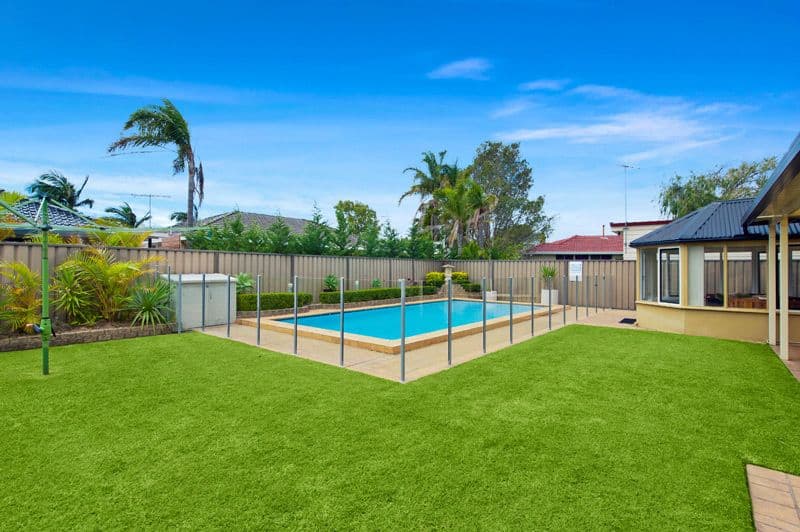 4 Hawkesbury Esplanade, SYLVANIA WATERS NSW 2224, Sylvania Waters - Thumbnail 3