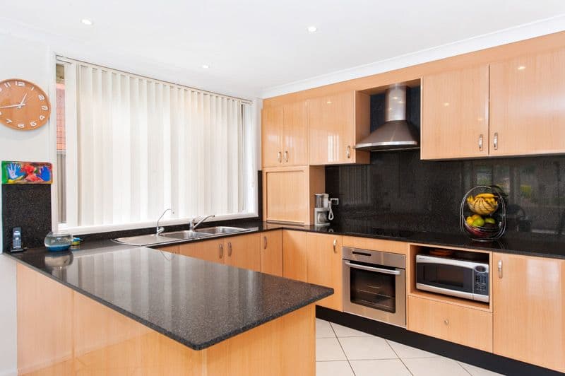 4 Hawkesbury Esplanade, SYLVANIA WATERS NSW 2224, Sylvania Waters - Thumbnail 5