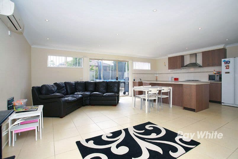 23 Pipetrack Circuit, CRANBOURNE EAST VIC 3977, Cranbourne East - Thumbnail 2