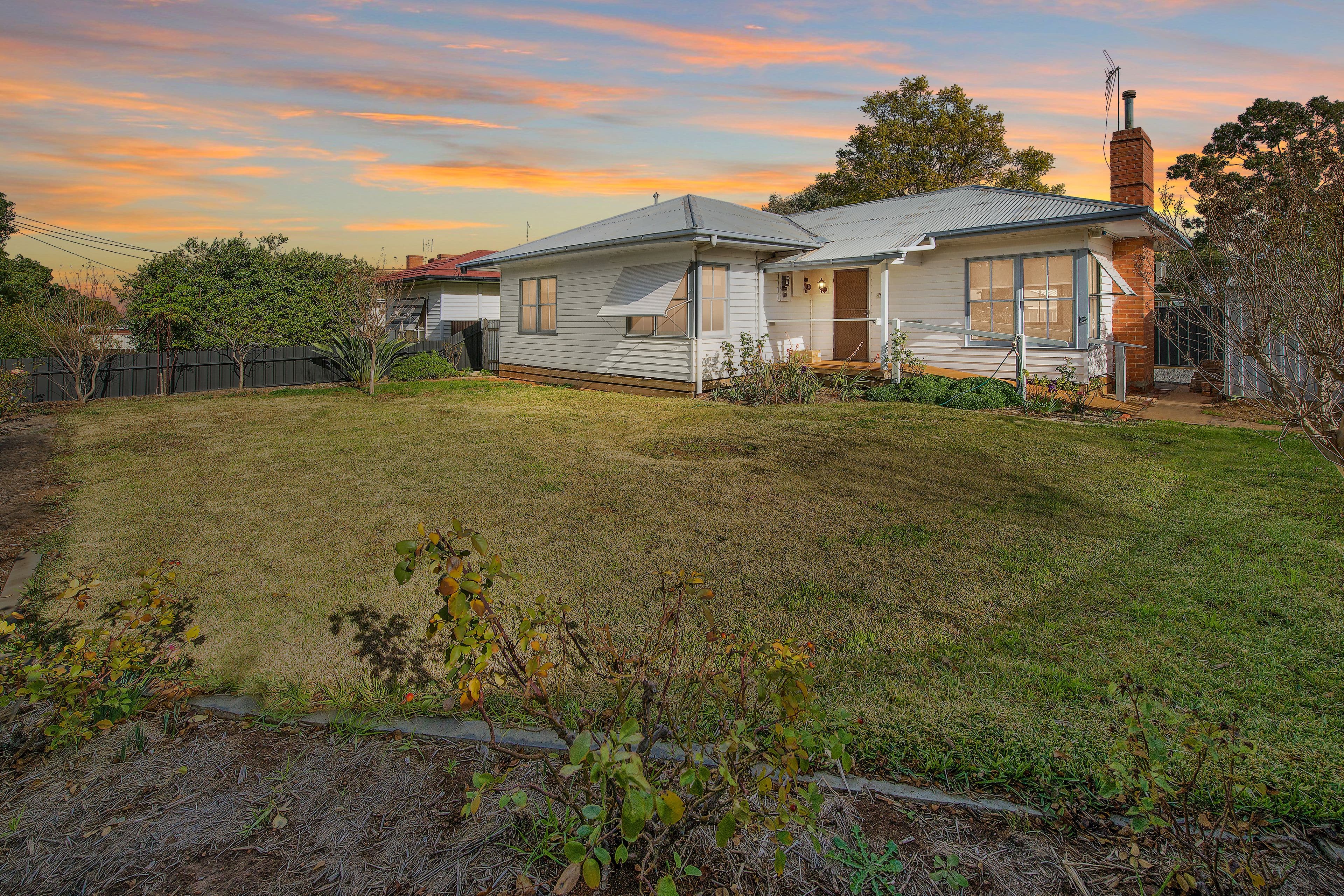 12 Brown Street, Swan Hill VIC 3585, Swan Hill - Thumbnail 2