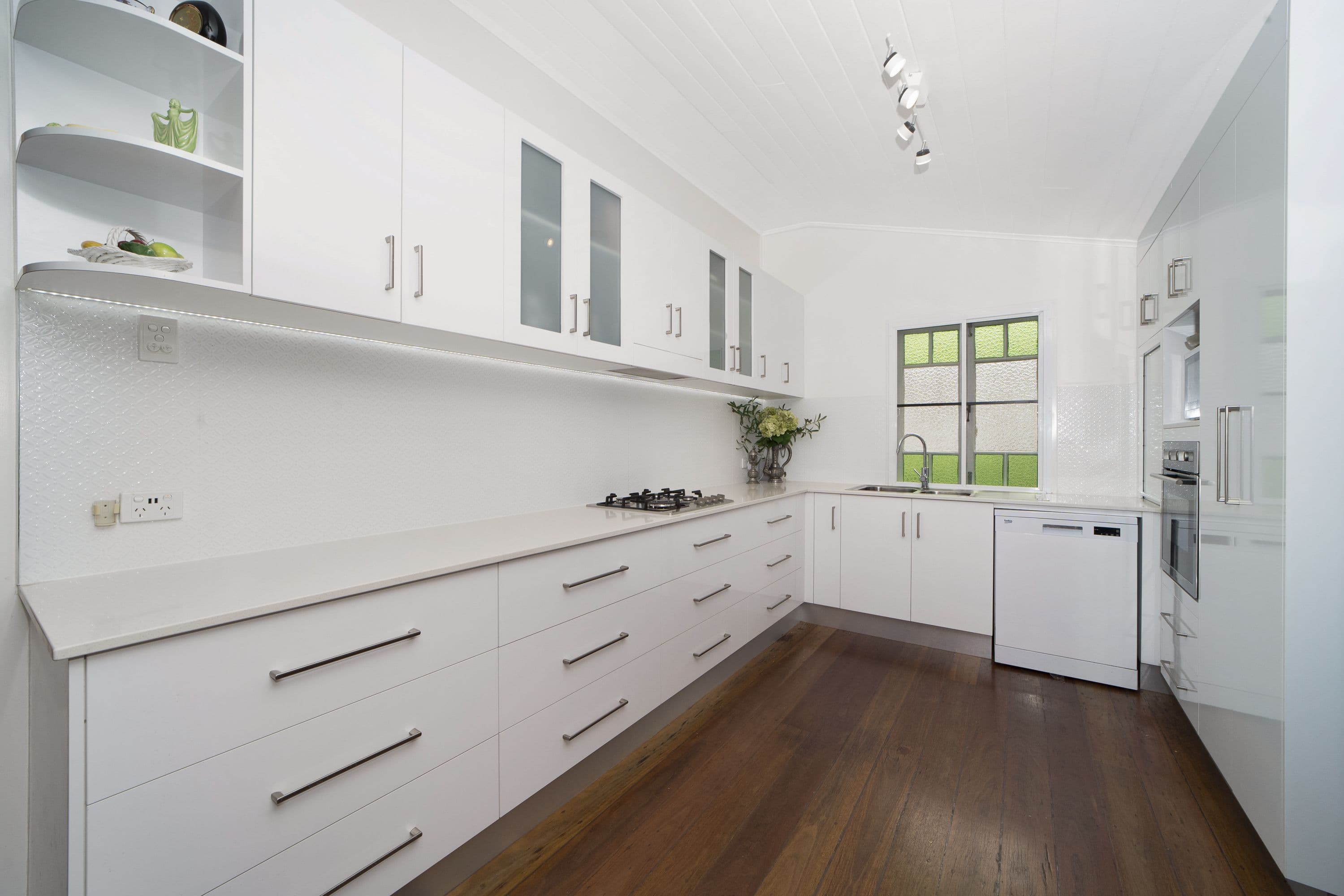 15 Surrey Street, Hyde Park QLD 4812, Hyde Park - Thumbnail 2