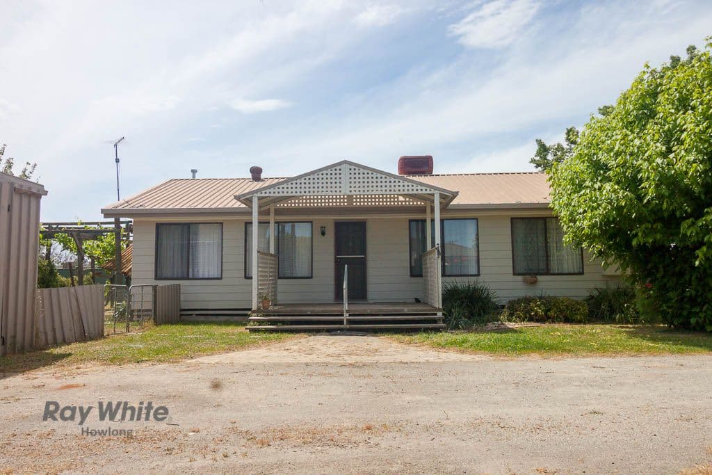35 Larmer Street, Howlong - Thumbnail 2