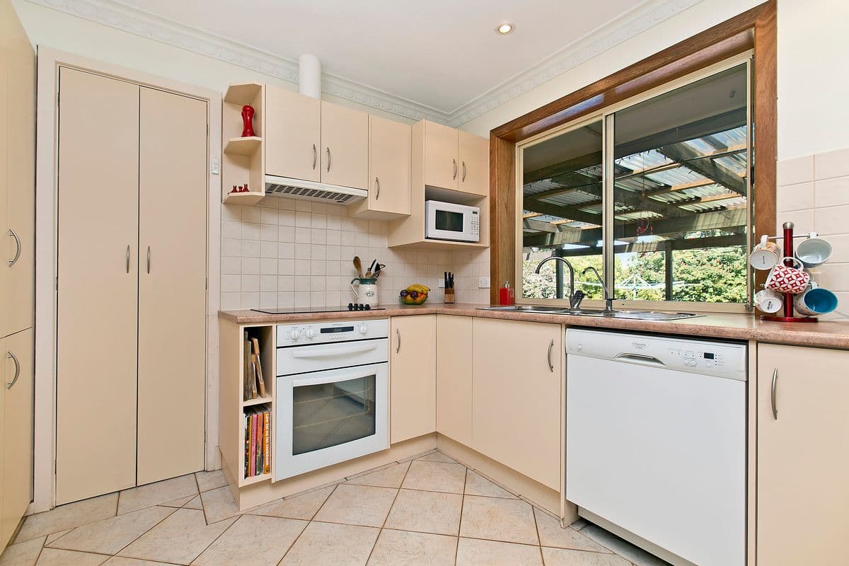 36 Eyre Crescent, VALLEY VIEW SA 5093, Valley View - Thumbnail 2