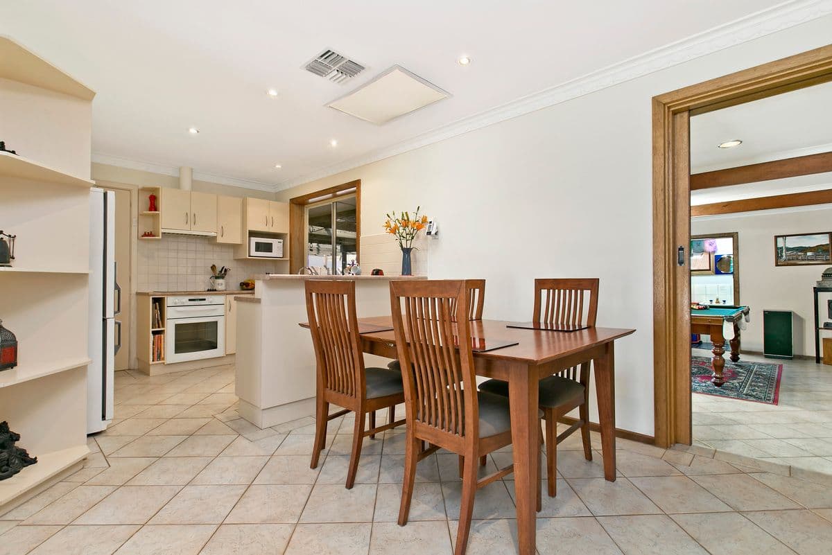 36 Eyre Crescent, VALLEY VIEW SA 5093, Valley View - Thumbnail 3