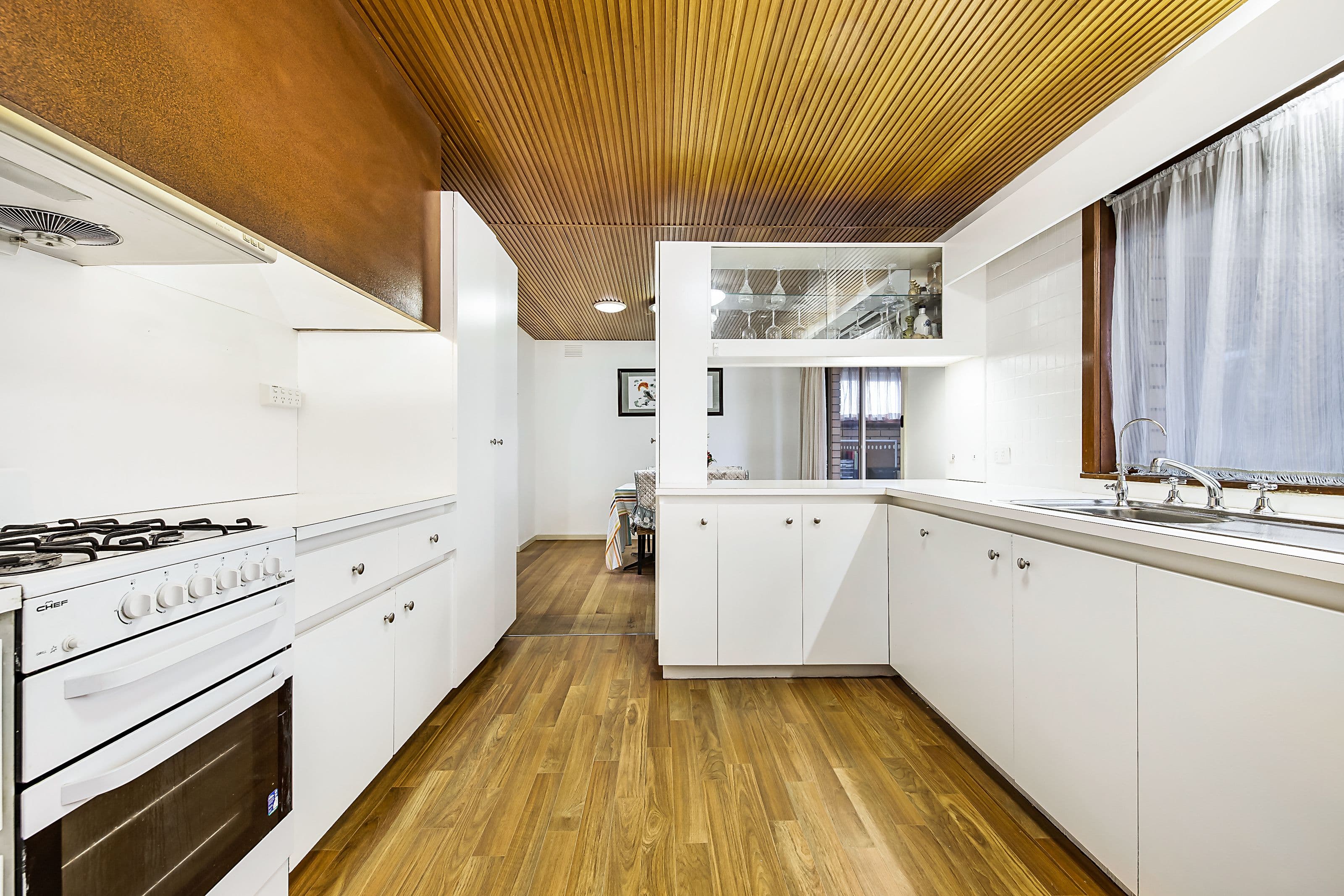 4 Kingloch Parade, Wantirna VIC 3152, Wantirna - Thumbnail 2