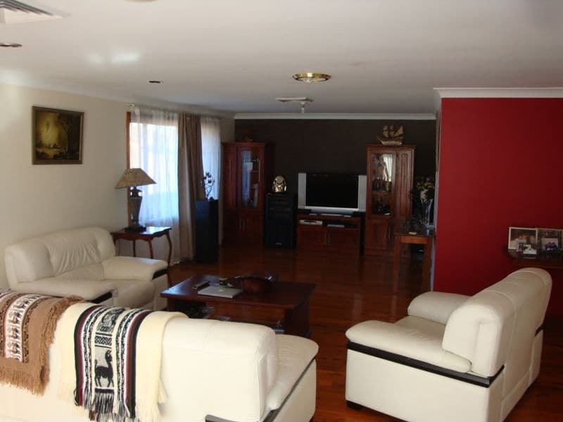 4  Jindabyne Street, BOSSLEY PARK NSW 2176, Bossley Park - Thumbnail 8