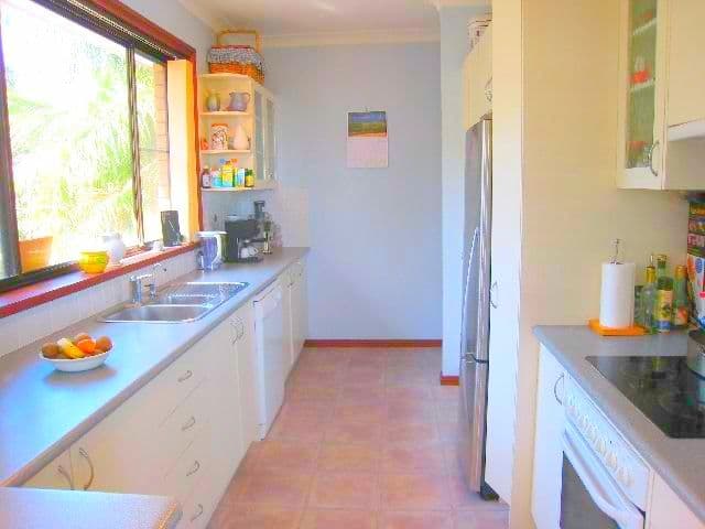 5 Reef Street, BUNDEENA NSW 2230, Bundeena - Thumbnail 2