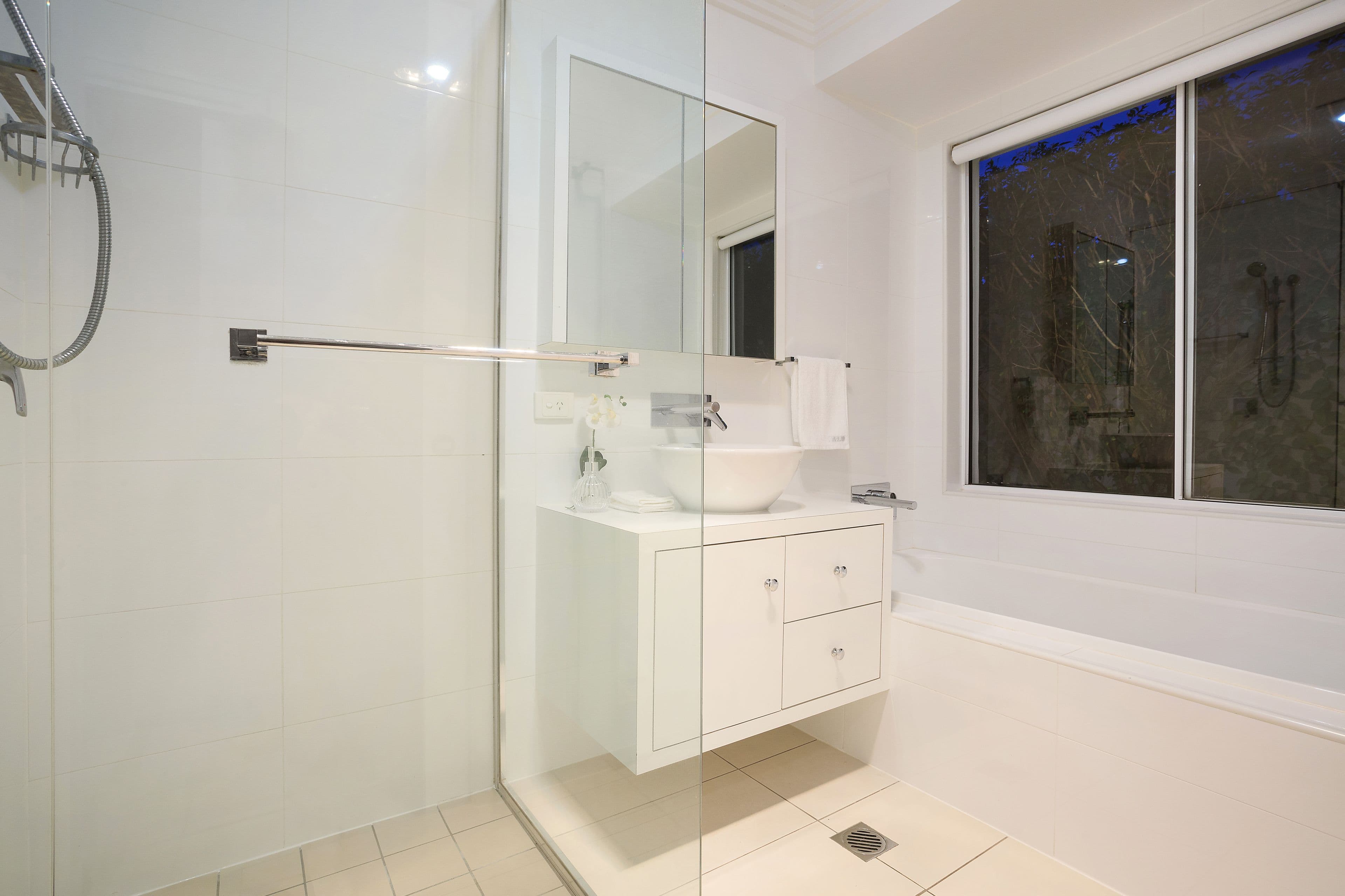 20 Pipit Parade, Burleigh Waters QLD 4220, Burleigh Waters - Thumbnail 7