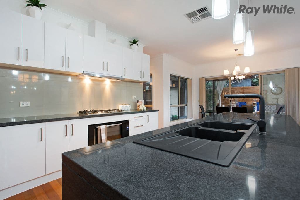 3 Reay Drive, Craigieburn VIC 3064, Craigieburn - Thumbnail 2