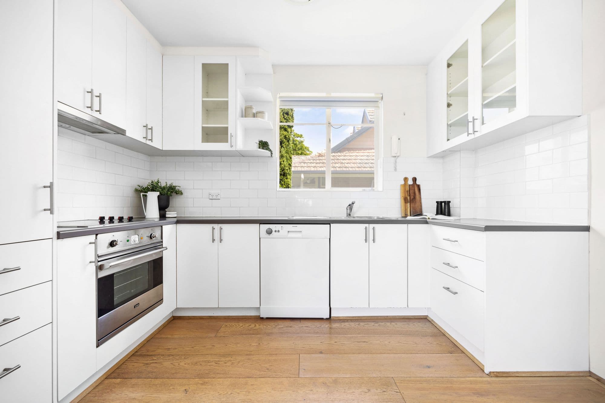 22 Hodgson Avenue, Cremorne Point NSW 2090, Cremorne Point - Thumbnail 3