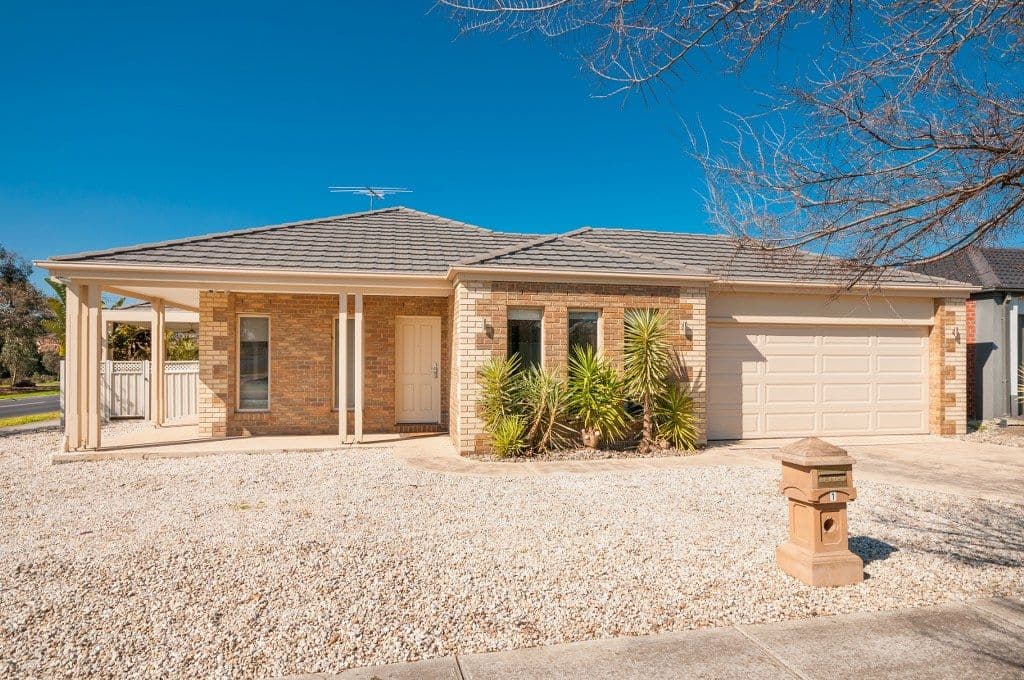 1 White Cedar Place, CRAIGIEBURN VIC 3064, Craigieburn - Image 1