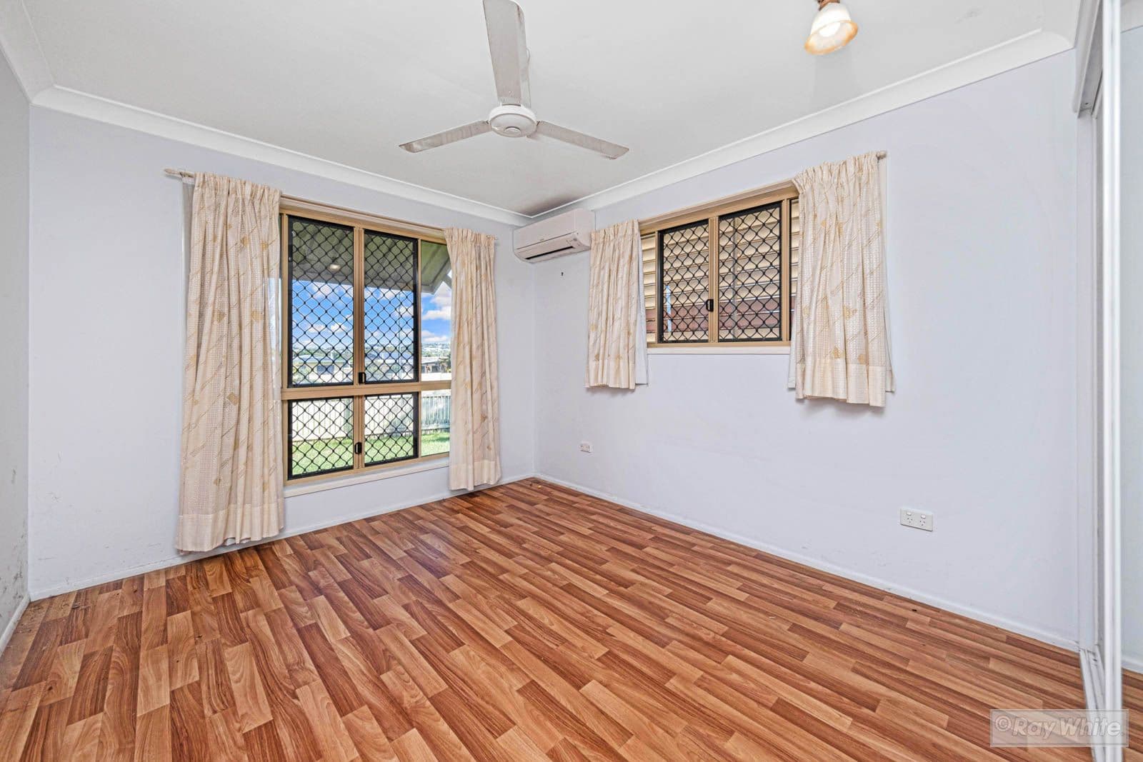 49 Connor Street, Emu Park QLD 4710, Emu Park - Thumbnail 8