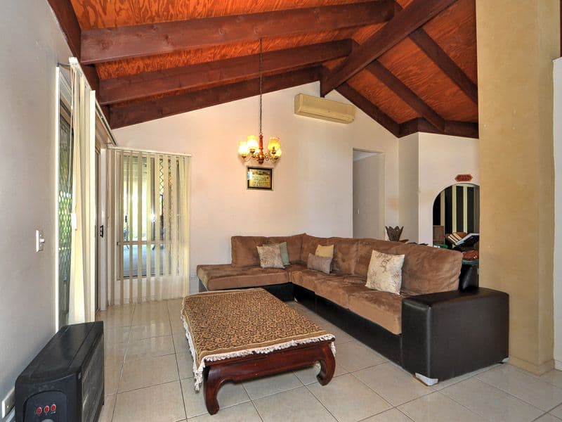 14 Essendon Close, ARUNDEL QLD 4214, Arundel - Thumbnail 3