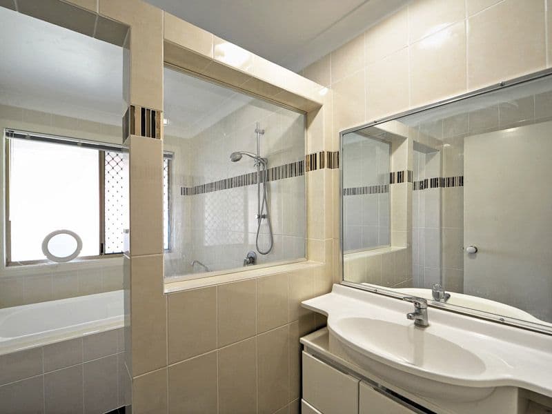 14 Essendon Close, ARUNDEL QLD 4214, Arundel - Thumbnail 8